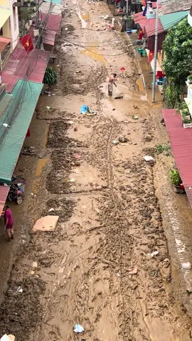 Biết dọn đến bao giờ đây mới xong, gần tết rồi mà tâm trí làm sao buôn bán làm ăn nữa #yenbai 
