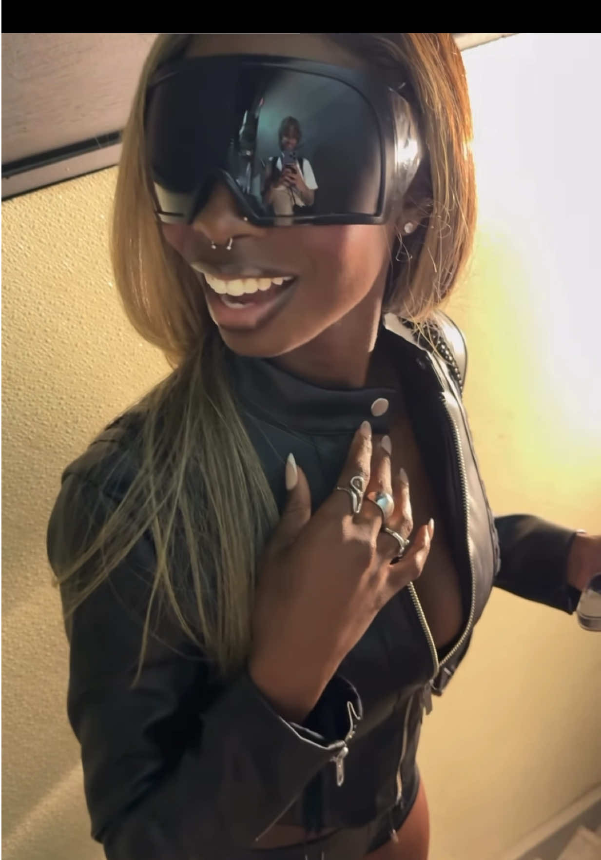 @Olandria couldn’t believe everyone was screaming her name.. believe it Sis.. we love you girl ❤️ #olafest #greekfest #olandriacarthen #nicolandria #nicolasvansteenberghe 