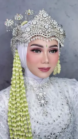 bride Tia 💕 #muahits #muakarawanghits #makeupartist 