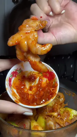 @Ân Ăn Gì  Mukbang chưn gà sốt thái lâu quá k đăng bài mn tym vs fl tt lại nha 😘 có ai còn nhớ tui hong tarr #mukbang #changasotthai #changa #ănvặt #diean 
