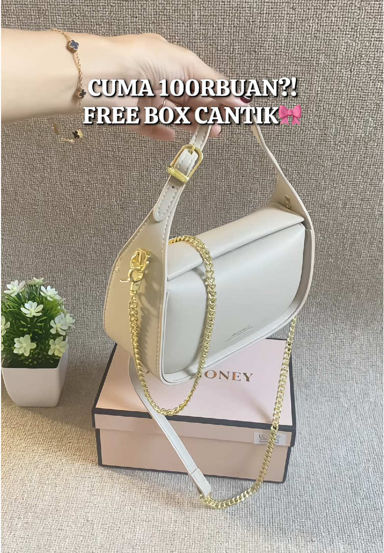 Seriusan cuma 100rbuan udah dapat box cantik gini😭🎁 #jimshoney #tasjimshoney #handbag #slingbag #rekomendasikado 