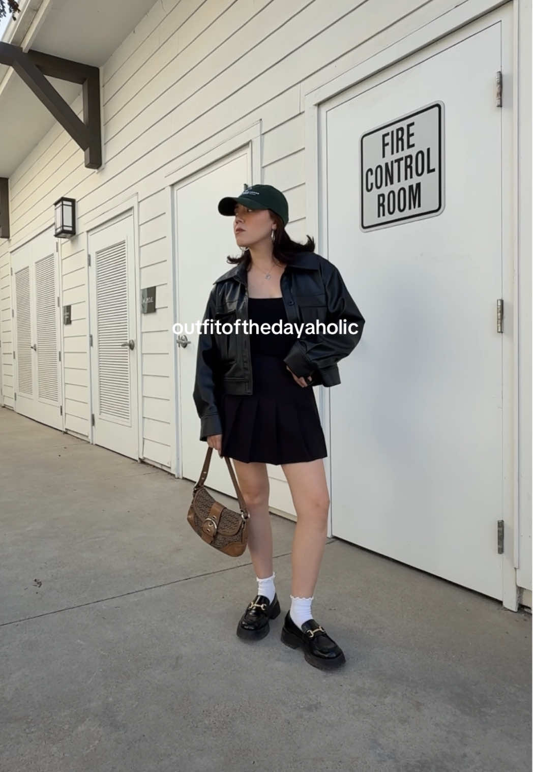 Taking daily outfit videos? Guilty 😭