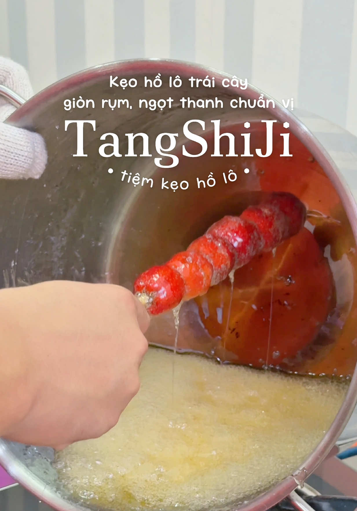 Tín đồ kẹo hồ lô đâu rồi nè hiện tại tiệm đang có chương trình tích điểm mua 10 tặng 1 nè ghé liền luôn thoiiii..!!! #vungtau #hcm #tangshiji #keoholo #tuiovungtau 
