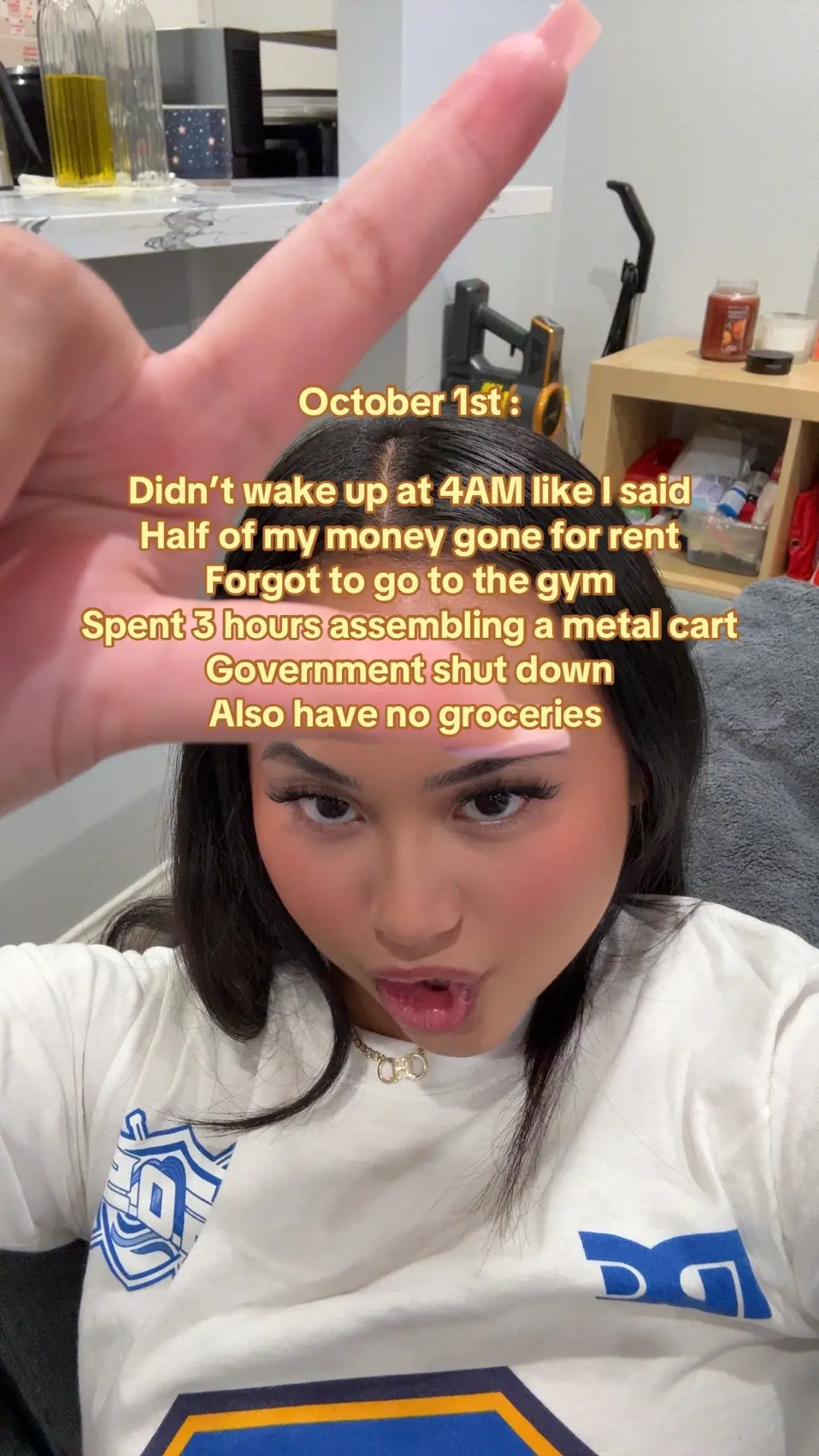 New month, new season, new quarter — lowk a rough start but ima get it tmo tho 🙃 #octobermood #spookyseason 