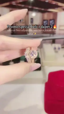 ✨ Tampil mewah & elegan dengan kilauan sempurna dari American Diamond asli! 💎 Beli saat LIVE dapat FREE box eksklusif + garansi 1 tahun! 💍 Jangan lewatkan kesempatan tampil stunning dengan harga terbaik! #cincin #cincincantik #ring #jewelry #luxuryvibes #kalung #gelang #anting #perhiasan #FashionPlayground #Payday #tiktoklive #livehighlights 