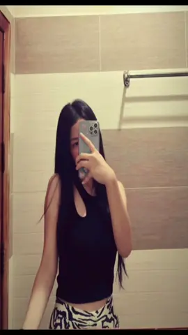 Mirror selfie🪞
