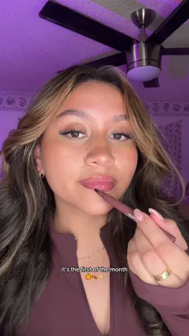 I love fall 🙂‍↔️🎃✨ @COVERGIRL #firstofthemonth #octobermood #lipcombotiktok  #lipstain 