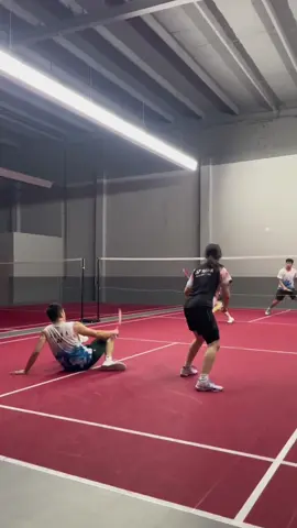 Trận đấu gay cấn #badminton #caulong #badmintonun #badmintontiktok #badmintonlovers 