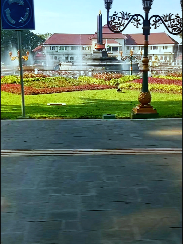 #malang #suasanamalang #sudutkotamalang #wisatamalang #kotamalang 
