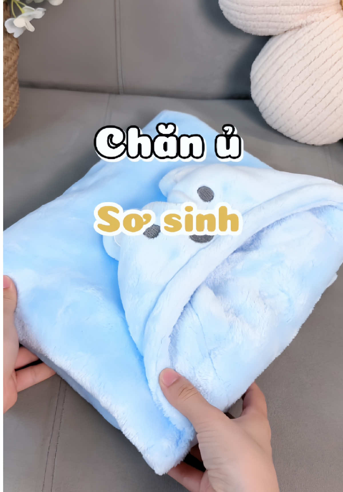 Ủ choàng rất dày ấm luôn a, không bị bung lông #lanhuong2be #chanuchobe #chuanbidodisinh #uchoangsosinh #uchoangchobe @Lan Hương 2 Bé 🤱   