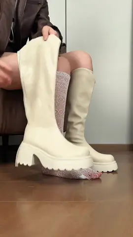 Bốt đùi cổ V đế cao 5cm#xuhuong #viral #boots #bootxinh  @Giày xinh 0825 