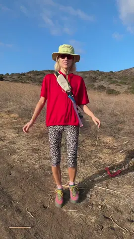 hi & bye #gorpcore #gorpcorefashion #hikingoutfit #outfitinspo 