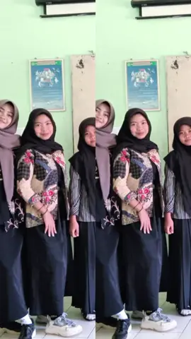 apayaaaaa🥰😋#CapCut #naaaaaa #erinajaa😘 #haribatiknasional2025#mtsn3magelang 