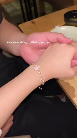 Khu một chàng trai thật sự yêu bạn...❣️ Các bạn đã có cho mình 1 người như vậy chưa?? #decoco #sakura #vongtayco4la 