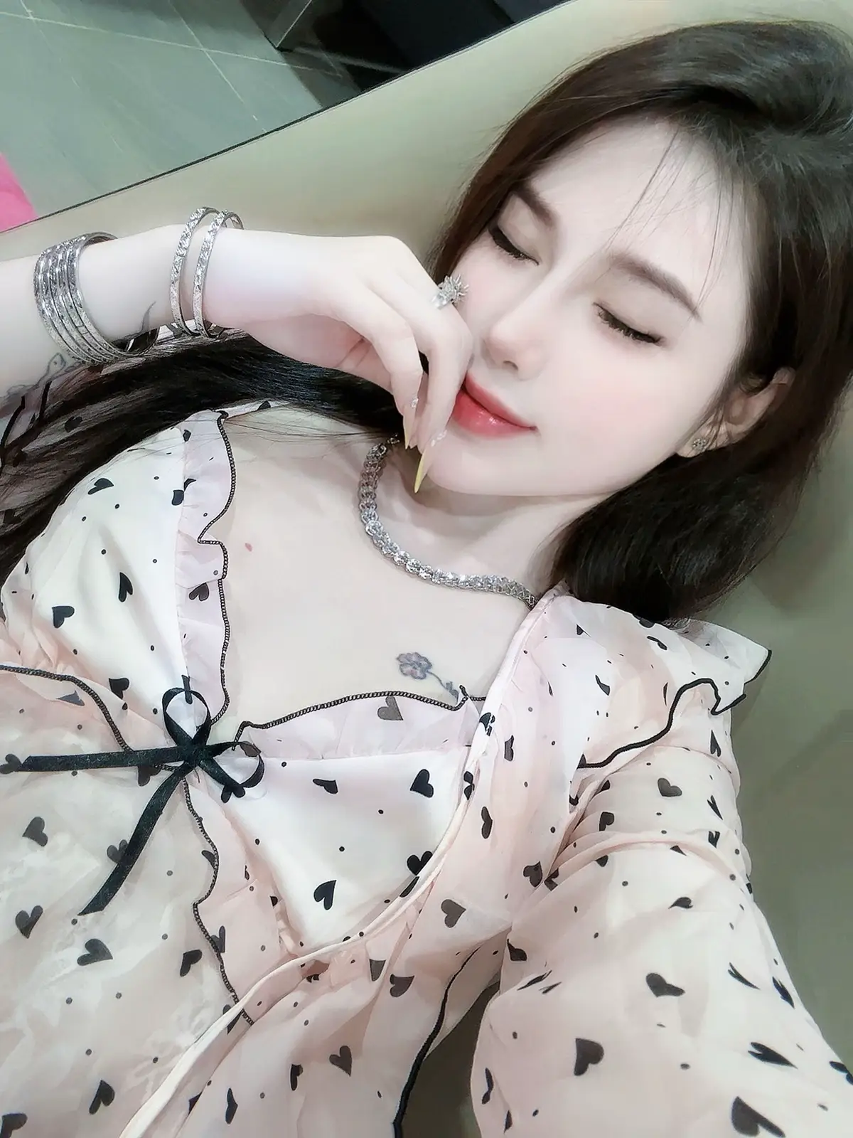 Vì để chứng minh 