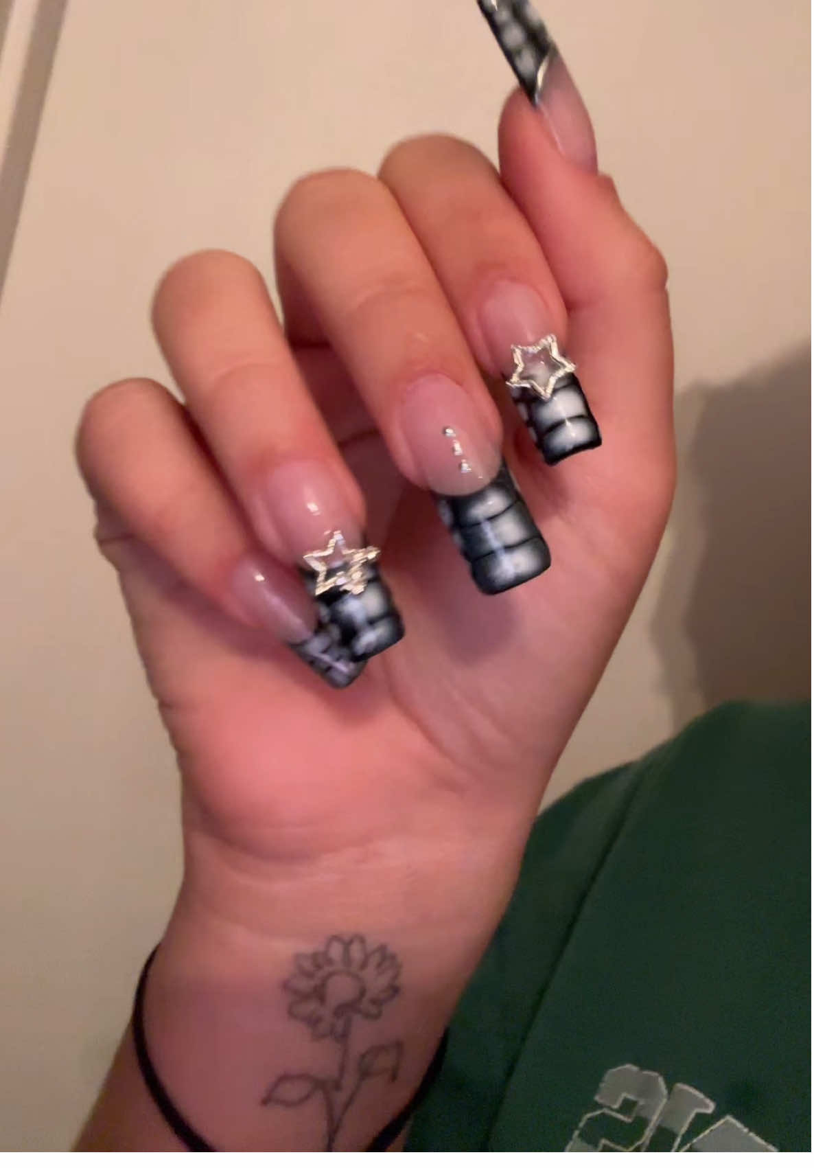 Hii new nails I keep redoing them 100x a week *ੈ✩‧₊˚ *ੈ✩‧₊˚ *ੈ✩‧₊˚ - - - - #nails #nailtech #gelx #DIY #fyp 