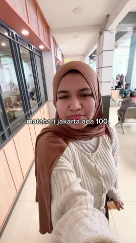 JAKARTA MATAHARINYE ADA 100 YEEEE udah lah kita beli hi cups aje