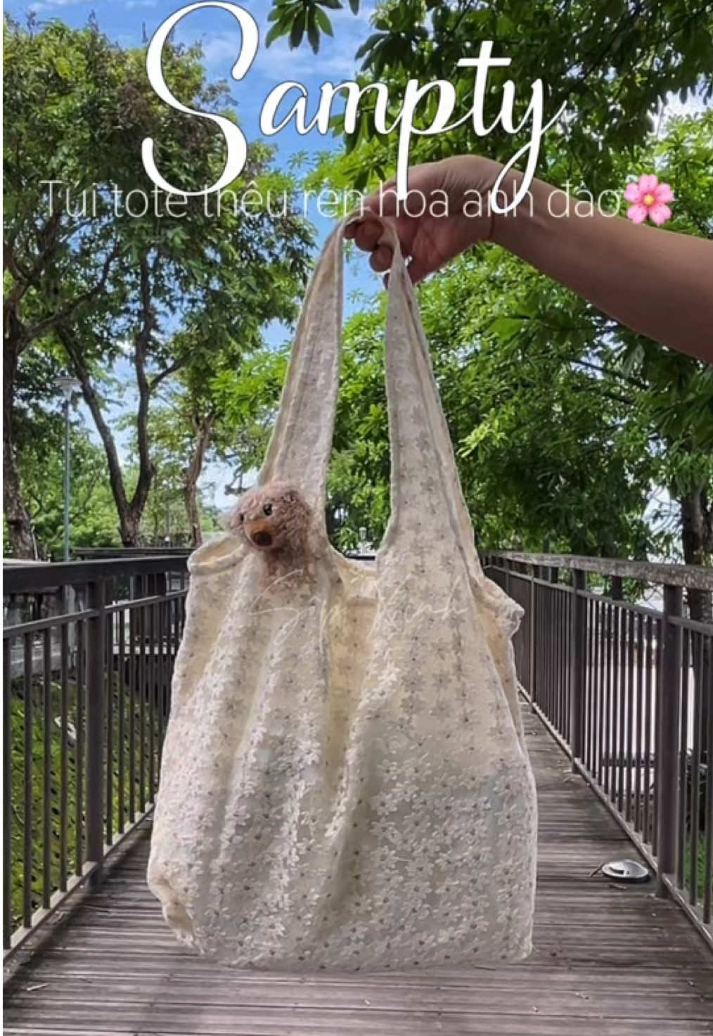 Túi tote thêu ren hoa anh đào #xuhuong #tuitote #tuitotevai #tuitotedeovai #tuidibien 
