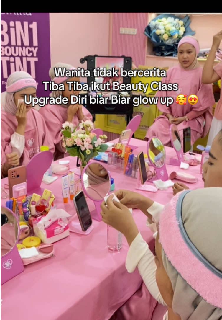 Seru banget pokoknya yang mau join beauty class nya Emina komennn yaa 😍 #viralvideo #fyp #makeupclass #beautyclass #jogja 