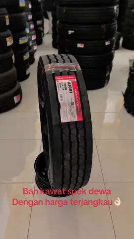 Chao🌤️Yang AZ697 750-16 Sudah dirancang dengan desain Regroovable  Istilah dalam dunia ban yang berarti ban tersebut didesain dan memiliki lapisan karet ekstra yang memungkinkan untuk diukir ulang atau di-regroove, yaitu memperdalam alur tapaknya untuk memperpanjang usia pakai ban #restuban #jualbanmurah  #bantruck #trucklintassumatra  #trucksawit 