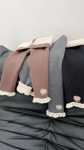Quần lót lông cừu cho bé gái