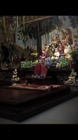 📿🪷🪷📿                                                 Xoá sạch nợ Trần Đứng dưới cờ thánh. Đã trải qua đủ kiếp để chẳng còn mong gì Nơi trần thế.. Tự đi Tự bước Tự mở những cánh cửa không ai chỉ,không ai dắt,không ai đợi,không ai hiểu. Căn đồng là duyên là nghiệp Tu sao cho tròn chữ nổi lại chìm Căn đồng buồn tủi ai hay Đôi khi ốm đau bệnh tật Lính cha lính mẹ tu sao cho tròn Mỗi người một nghiệp ĐÚNG NGÀY NỞ HOA🪷. Lên sập hầu tưởng nhẹ nhàng lễ nghĩa Nhưng mỗi lần hầu là cả một kiếp đau Không theo thì bệnh Không trình thì khổ Theo rồi nước mắt vẫn cứ tràn sâu... Chấp tay khấn tạ Mong đời bình yên Mong không còn những giấc mộng mô hình Người ngoài chỉ thấy vàng son ao lụa Nào hay hồn người thì rách nát-mong manh. Mong sao tu tròn chữ đồng rời xa trần thế chở về với thánh📿 #tinnguongthomauvietnam #thomau #tuphuvanlinh #tuphucongdong #fyp 