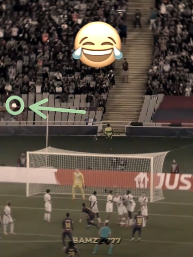 free kick macam apa ini?😂 #lamineyamal #barcelona #psg #fyp 