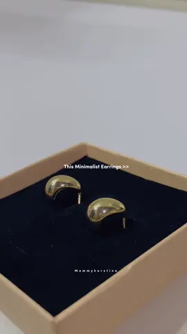 Always choosing minimalist earrings ✨🤍 #earrings #studearrings #minimalist #accessories #fyp