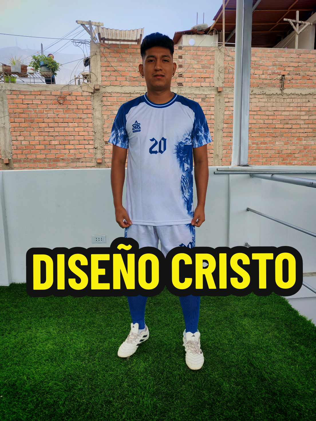 Somos fabricantes de ropa deportiva tenemos taller en Lima distrito de comas hacemos envíos a todo el Perú #pedidos #futbol #927📲714📲208 #916📲692📲014 