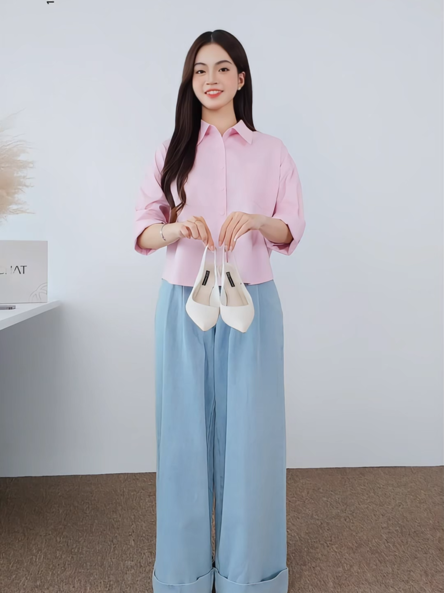 Tinh tế, thanh lịch là điều mà CCHAT muốn gửi gắm vào trong các thiết kế giúp các nàng trở nên nổi bật ở bất cứ đâu. #cchat #tiktokviral #thoitrangnu #sominu #quansuong