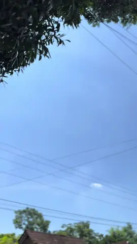 kamu keren dan tamfan 😎