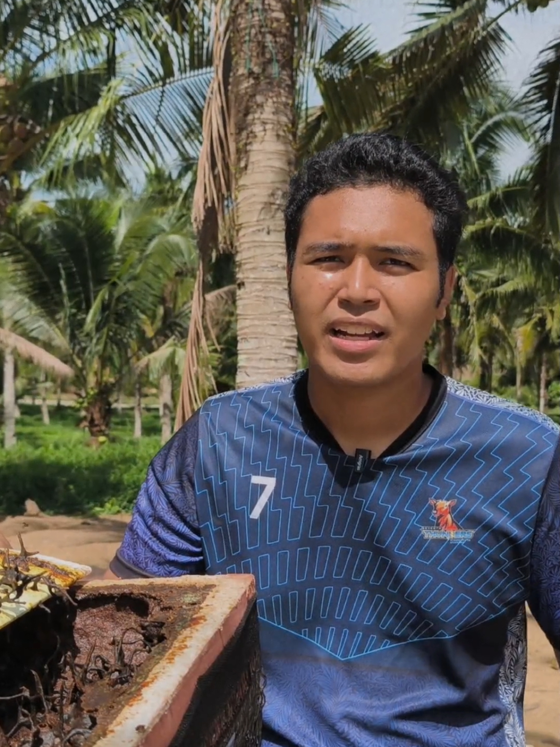 Inilah sarang madu kelulut asli 🐝 Sesuai diamalkan oleh pesakit kencing manis, sebab rasanya masam manis semula jadi, rendah glisemik dan membantu kawal paras gula dalam darah. 👉 Nak cuba ikhtiar sihat dengan madu kelulut? Tekan beg kuning sekarang.