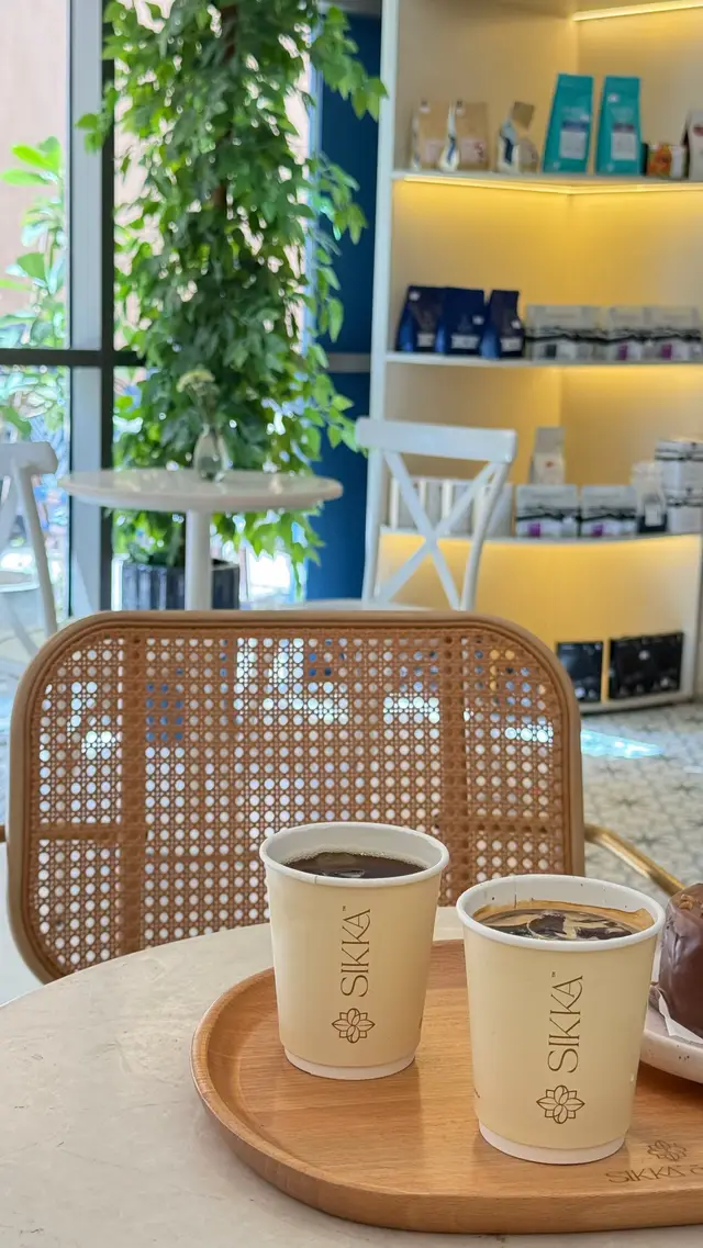 #اغوى_كويتيين🇰🇼 #الشعب_الصيني_ماله_حل😂😂 #اكسبلورexplore #الجهرا #سكه_كافيه 