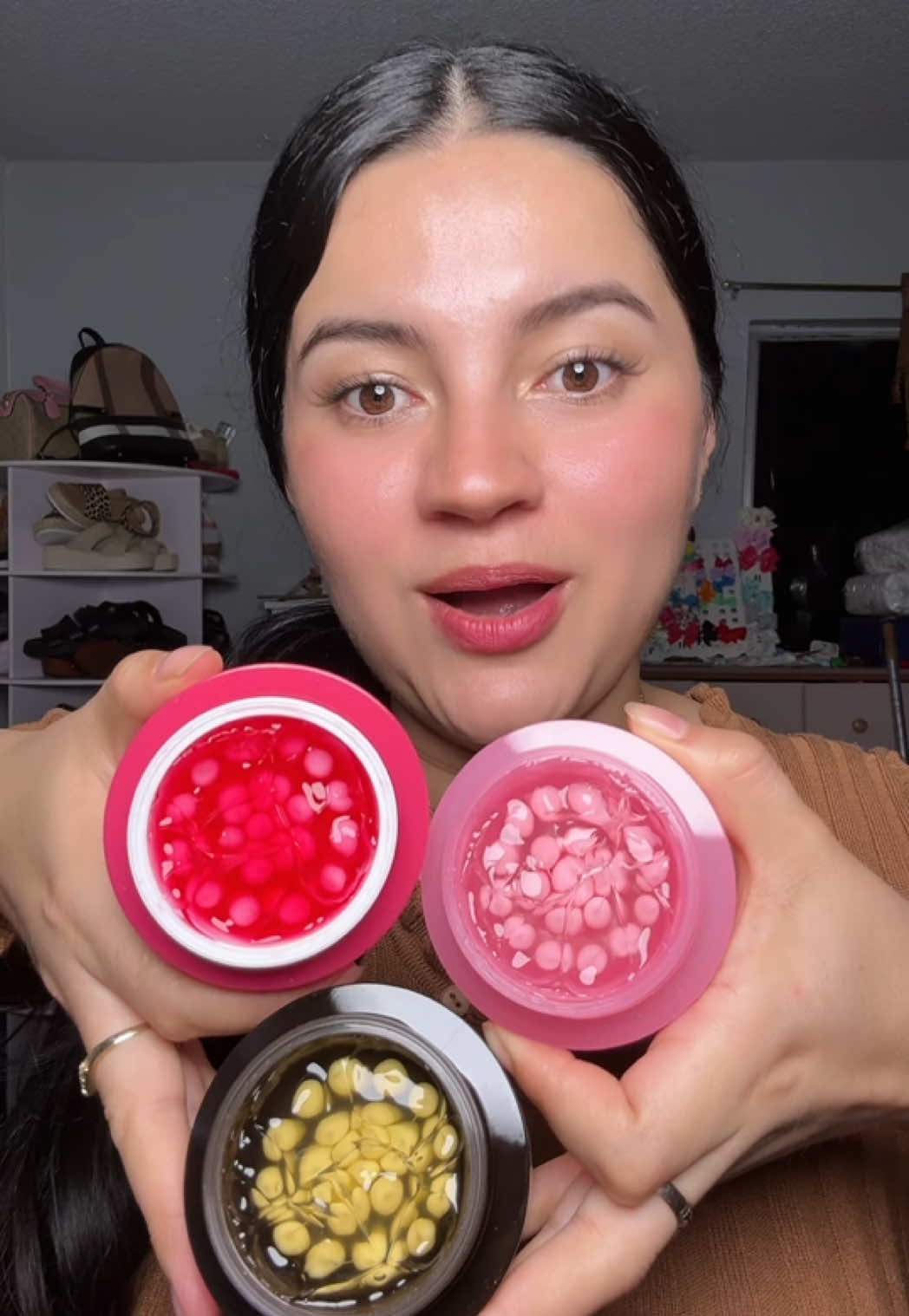 Puedes usar las 3 juntas 1 vez a la semana como un tratamiento intensivo, tu piel te lo agradecerá #medicube #capsulecream #collagen #vitaminac #niacinamide 