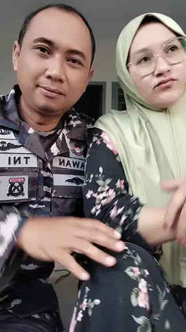 maksudnya sing wani omong kui brarti bahagia... 