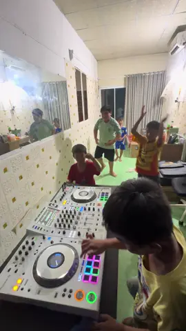 Lên nữa nè 🤟🤟#xuhuongtiktok #djbinhnguyen 