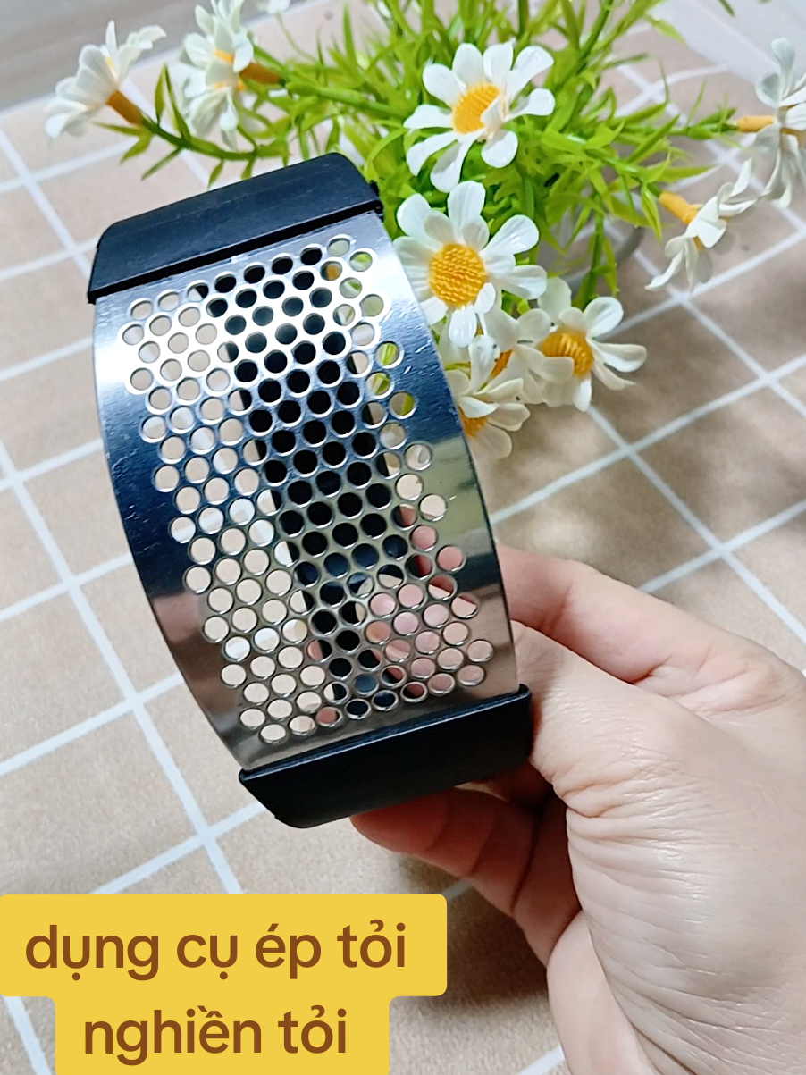 dụng cụ nghiền tỏi ép tỏi inox thép không rỉ #ngocdiepgiadung #dungcunghientoi #dungcueptoi #giadung #giadungtienich @Ngọc Diệp gia dụng @Ngọc Diệp gia dụng @Ngọc Diệp gia dụng 
