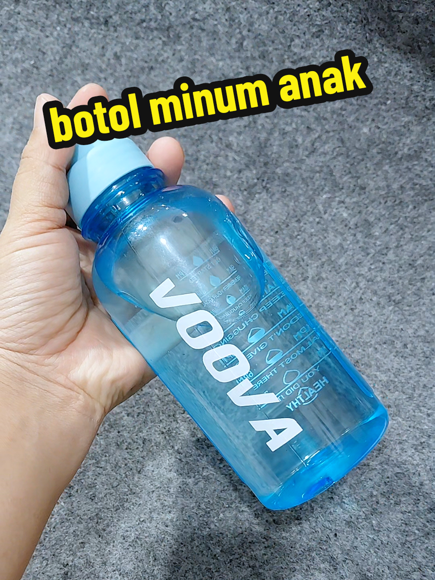 botol minum kecil ukuran 500 ml #botolminum #botolminumkecil #botolvoova #botolminumanak 