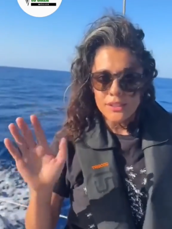 🌊 Mensaje de nuestra delegada Miriam, a bordo de la embarcación de apoyo legal #Shireen.  🇵🇸 La misión sigue. Varios barcos siguen adelante en su travesía y están cada vez más cerca de Gaza.  Seguimos recalcando la il3galidad de s3cuestrar barcos en aguas internacionales, que solo intentan llevar ayuda humanitaria.  Queremos reforzar:  🙌🏼 No todos los barcos han sido secu3strados. 🙌🏼 Tomen como información oficial sólo lo que haya sido validado por Global Sumud Flotilla y Global Movement to Gaza.  Todos los ojos deben seguir puestos en Gaza. A pesar de todas las noticias devastadoras, hoy, por primera vez en mucho tiempo, los pescadores de Gaza han logrado salir a pescar 🎣, debido a los esfuerzos del ente sionista de detenernos.  Que cada ciudad del mundo se levante. Que cada ciudad bloqueos e imparta sanciones. ¡Hasta que Palestina sea libre! ✊🏽🇵🇸