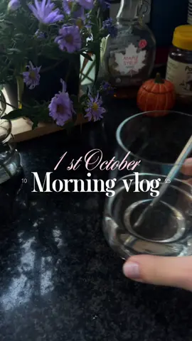Morning vlog 🎃 #octobervlog #octoberaesthetic #fallvlog🍁🍁🍁🍁🍁 #morningvlog #fallvibes 