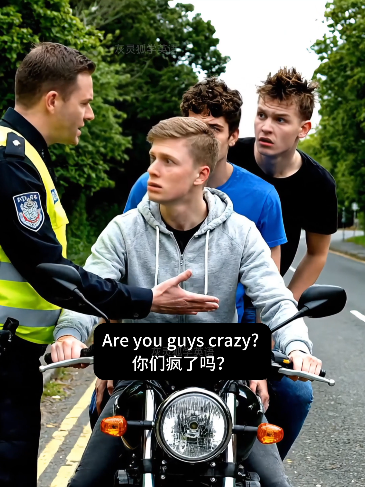 摩托车可以坐几个人？