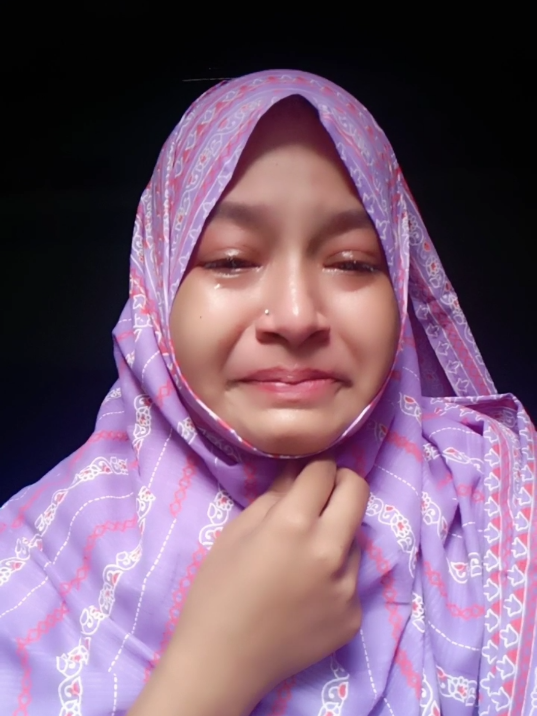 তোমার বিচার আমার আল্লাহ করবে  আমি সহ্য করতেছি আমার আল্লাহ সহ্য করবে না  আমিও এতিমকে ঢুকাচ্ছো না তুমি  দেখিও একদিন আল্লাহ তোমাকে ঠকাবে😭