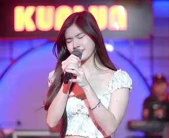 រាត្រីទីមួយ - Cover by Pichnie [ Live Band KUNLUN PUB ]  @បក្សឃុនលុន  Original : រស់ សេរីសុទ្ធា Cover by : Pichnie Pichnie  Arrangement : Her Jing Suy KEYBOARD : Her Jing Suy Saxophone : Sokha SOLO : Neav Neav Video & Mixing : ឡេង សុផាត #បទឆ្មាខាំ😹 
