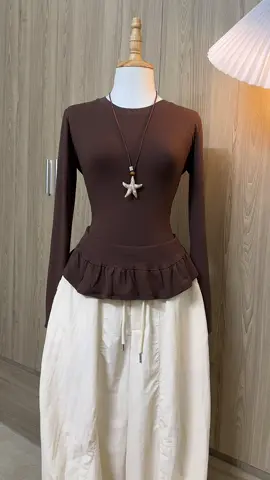 Áo thun dài tay viền bèo tôn dáng dễ mặc #aothun #aothundaitay #aothuncotton #aothunvienbeo #aothunombody 