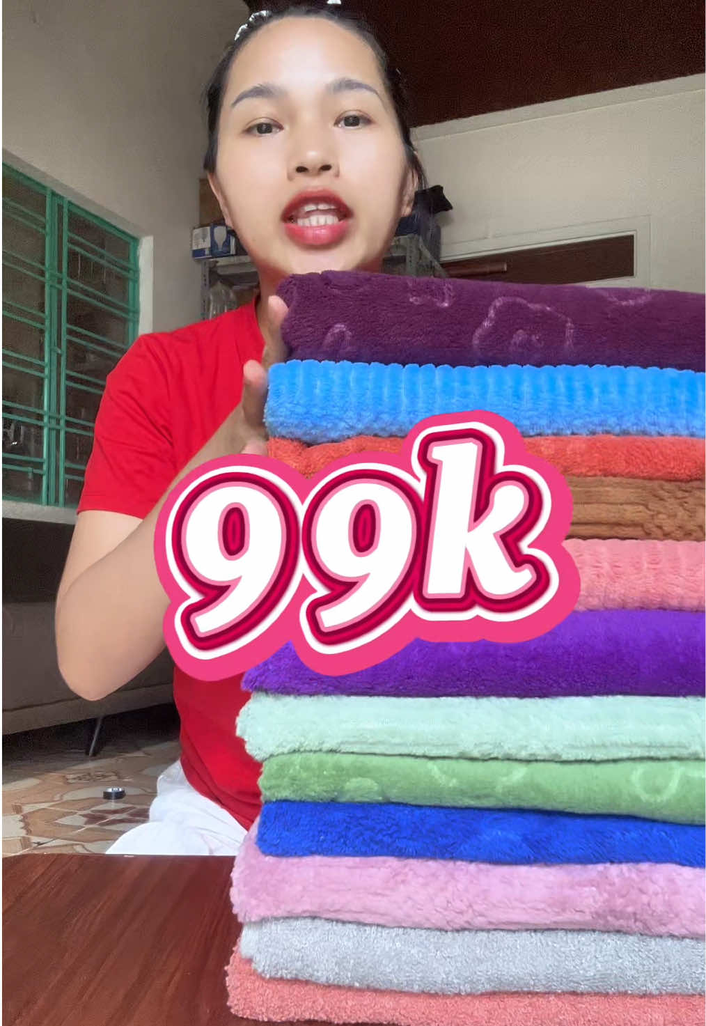 Thùng khăn 99k còn được miễn ship #xuhuongtiktok #giadung #khan 