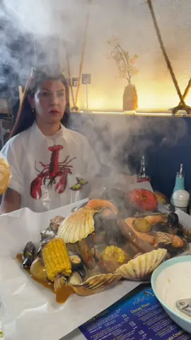 #seafoodboil #lobster #maltabluegrotto #seafoodlover #lobsterandcrab 