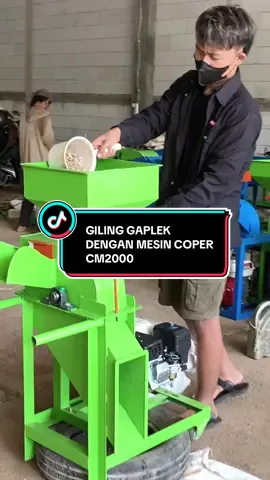 Giling gaplek lebih mudah dengan mesin multifungsi CM2000 untuk hasil gilingan pasti halus👍🏻 #mesincoper  #mesincopermultifungsicm2000  #mesinmultifungsi  #mesingiling  #mesinpakanternak 