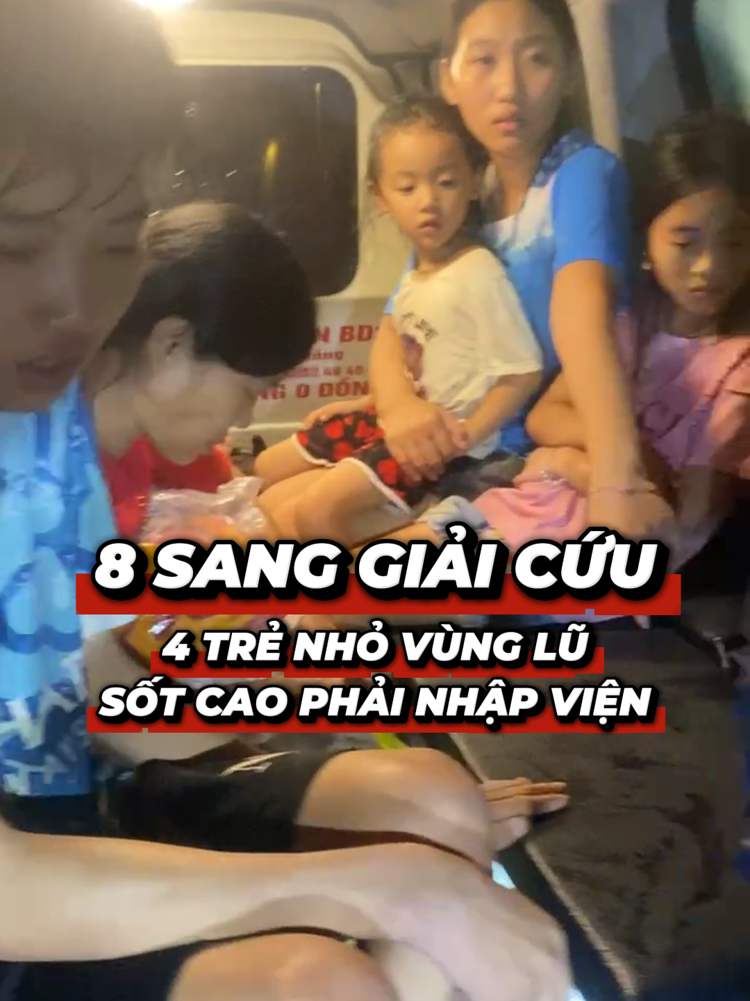 🚨8 SANG GIẢI CỨU 4 BÉ NHỎ VÙNG LŨ SỐT CAO🚨 Bão lũ mà trời còn mưa nữa, nghẹn cả lòng... 8 Sang vượt lũ đến khi các con bị ngâm nước 2 ngày, đói rét, nhìn mấy đứa nhỏ sốt đói run, thiệt cầm lòng không đặng...Người lớn mình ngâm nước 1-2 tiếng là da đã trắng nhách, nhiễm lạnh luôn rồi đằng này mấy bé nhỏ xíu ngâm 2 ngày trời... Ông 8 cầu chúc các con mau khỏe và mọi người luôn bình an 🙏 #8sang #8SangBDS #SieuBao #SieuBaoRaGaSa #baoragasa #sieubaobualoi #baoso10 #baoso9 #Baoso10 #Bualoi