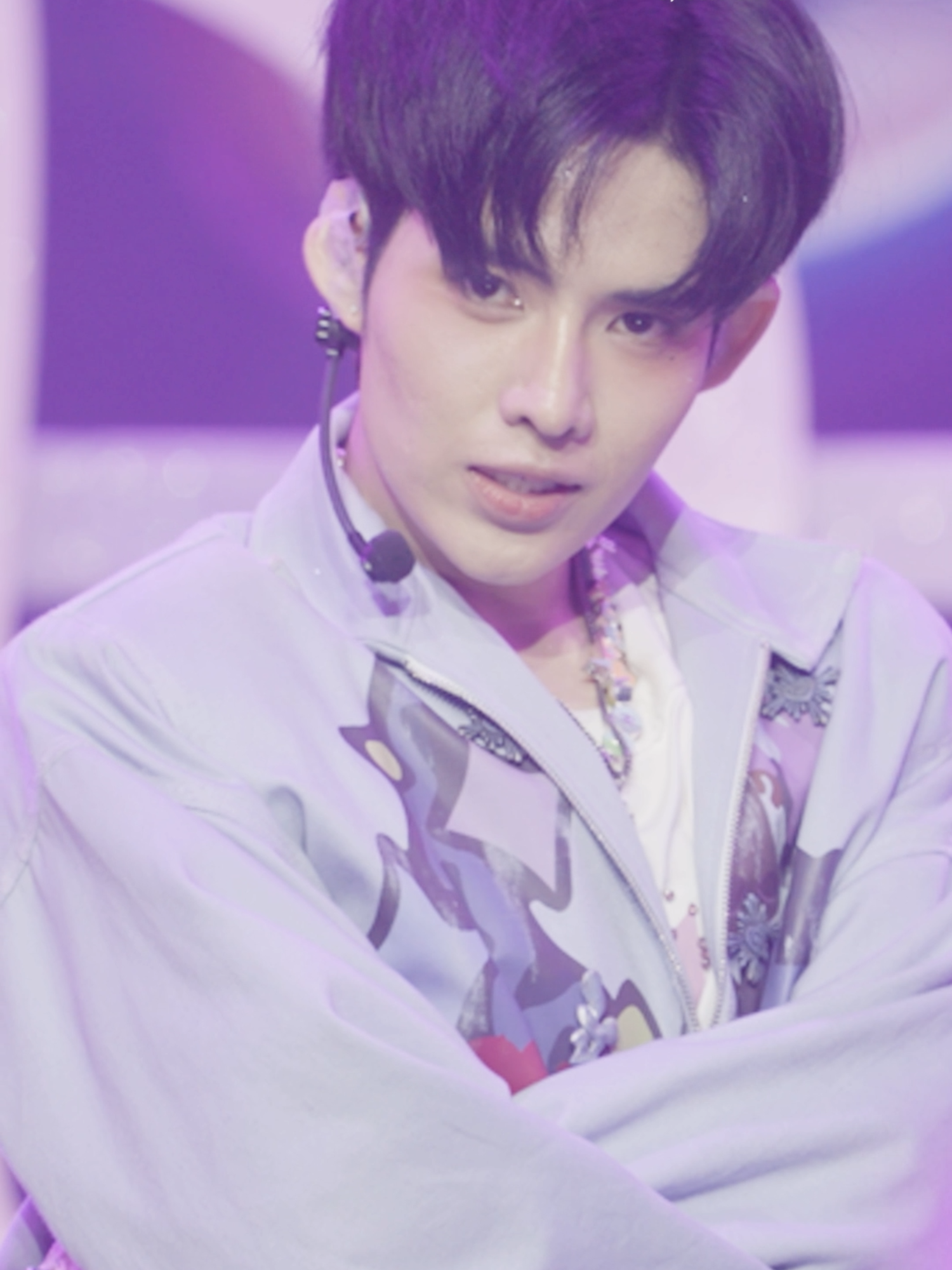 Trái ngược với một Dillan bẽn lẽn, ngại ngùng bình thường là Dillan cực kì thần thái, tinh nghịch và năng lượng tuyệt đối khi bước lên sân khấu #AnhTraiSayHi #ATSH #AnhSayHi2025 #Viechannel #VieON #DatVietVAC #TikTokGiaiTri #DILLANHOANGPHAN