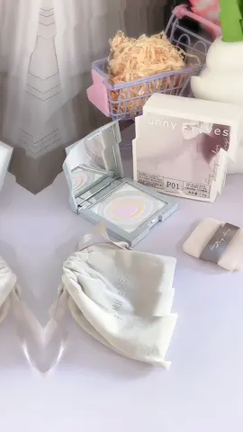 Phấn Phủ Hiệu Chỉnh Màu Da, Cố Định Nền Mịn Lì Suốt 12 Tiếng 😍 #funnyelves #phanphukiemdau #phanphufunnyelves #makeup #reviewmakeup 